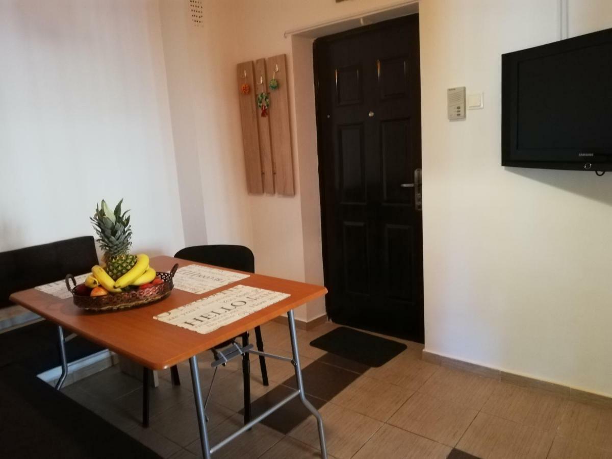 Central Appartment St'S Martin Church ブラショフ エクステリア 写真